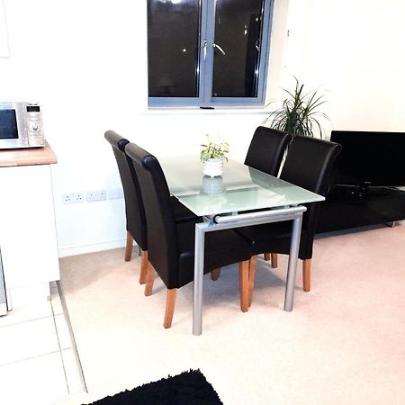 Oxford Apartment-- Free Parking 2 Bedrooms-2Bathrooms-Located In Jericho Oxford Close To Bus And Rail Station Екстериор снимка