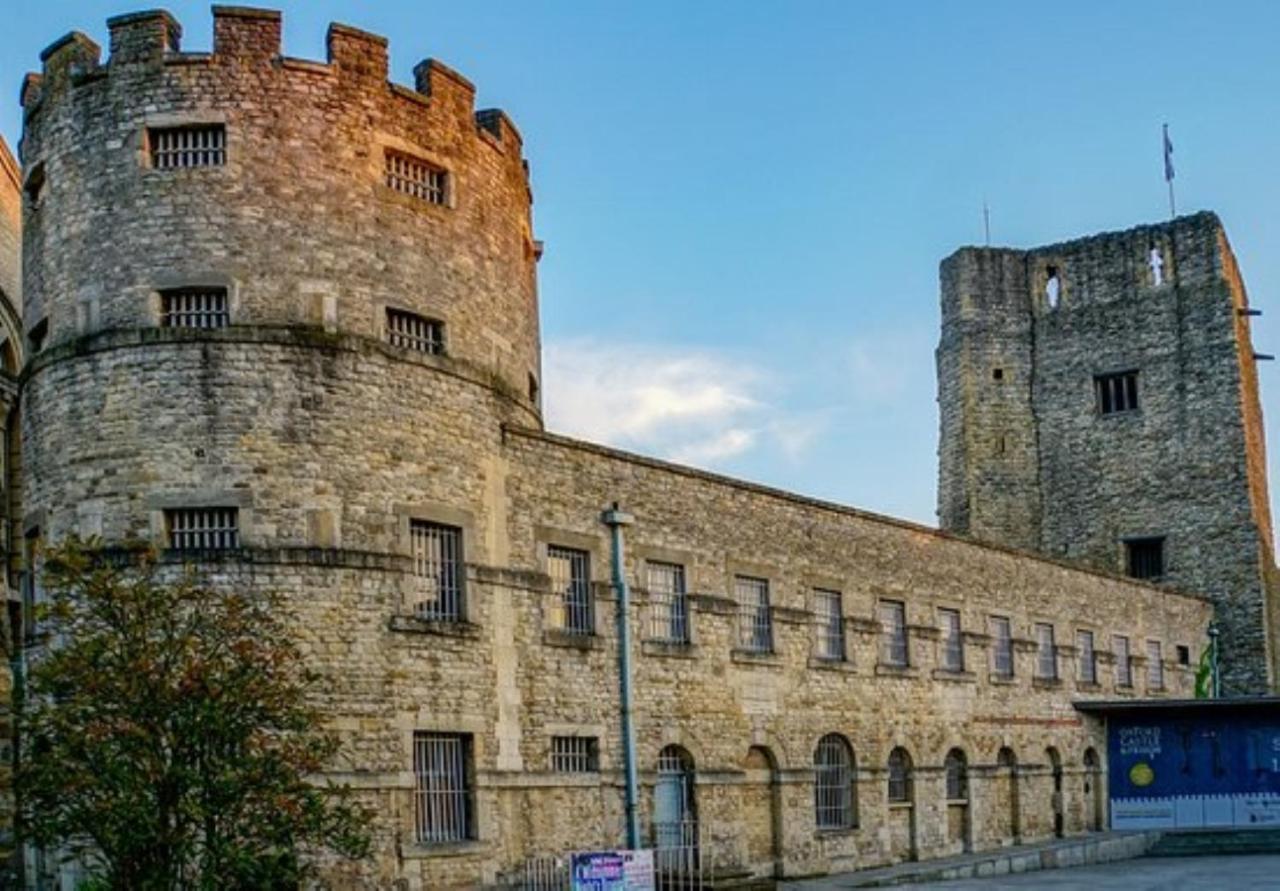 Oxford Apartment-- Free Parking 2 Bedrooms-2Bathrooms-Located In Jericho Oxford Close To Bus And Rail Station Екстериор снимка