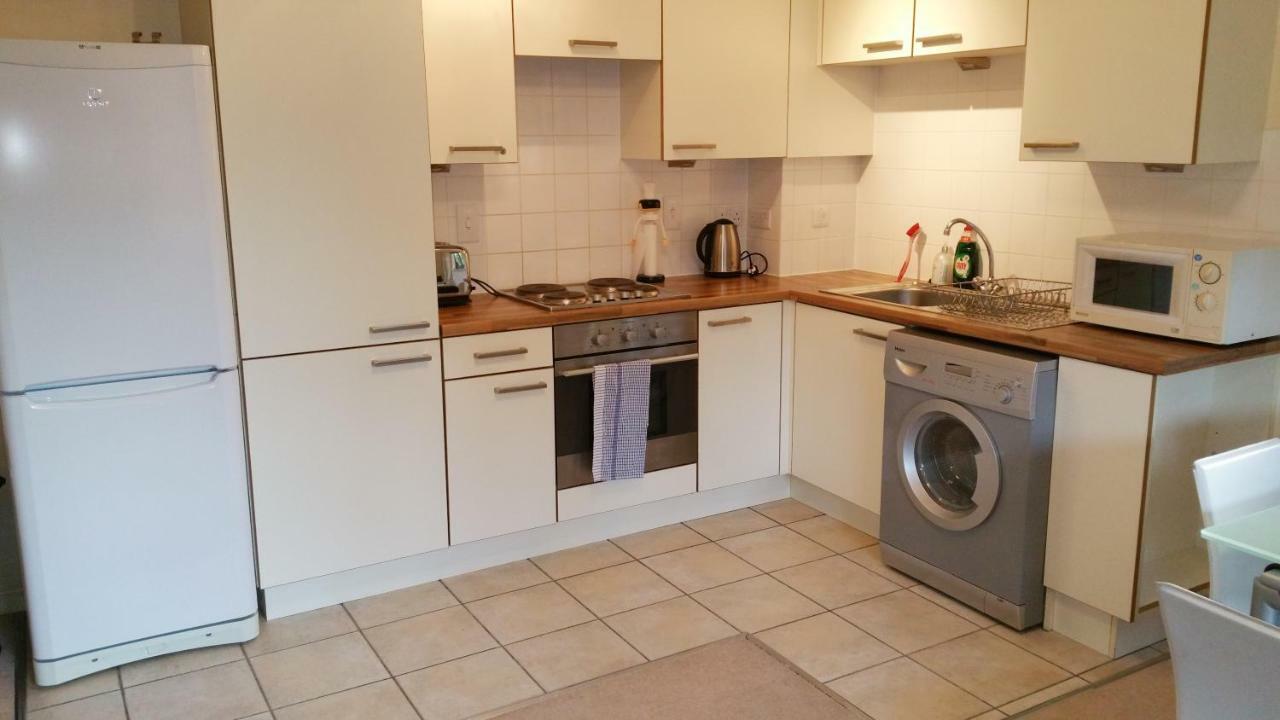 Oxford Apartment-- Free Parking 2 Bedrooms-2Bathrooms-Located In Jericho Oxford Close To Bus And Rail Station Екстериор снимка