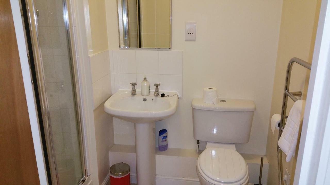 Oxford Apartment-- Free Parking 2 Bedrooms-2Bathrooms-Located In Jericho Oxford Close To Bus And Rail Station Екстериор снимка